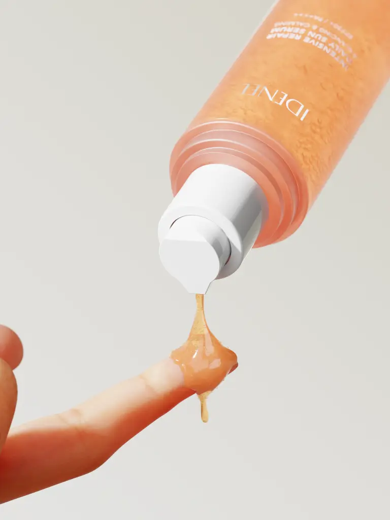Idenel Intensive Repair Daily Sun Serum_finger.webp